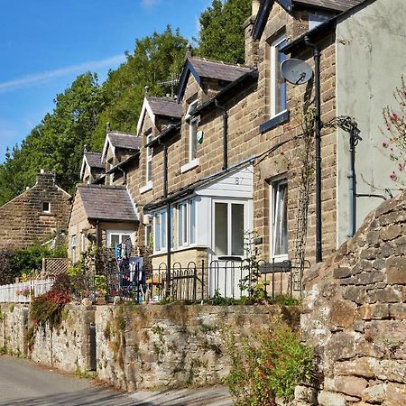 Finest Retreats - Peak View Villa Two Dales ภายนอก รูปภาพ