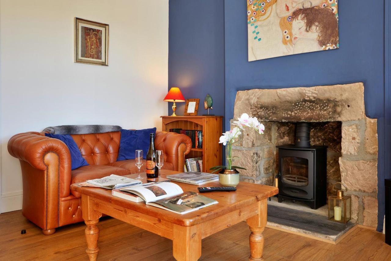 Finest Retreats - Peak View Villa Two Dales ภายนอก รูปภาพ