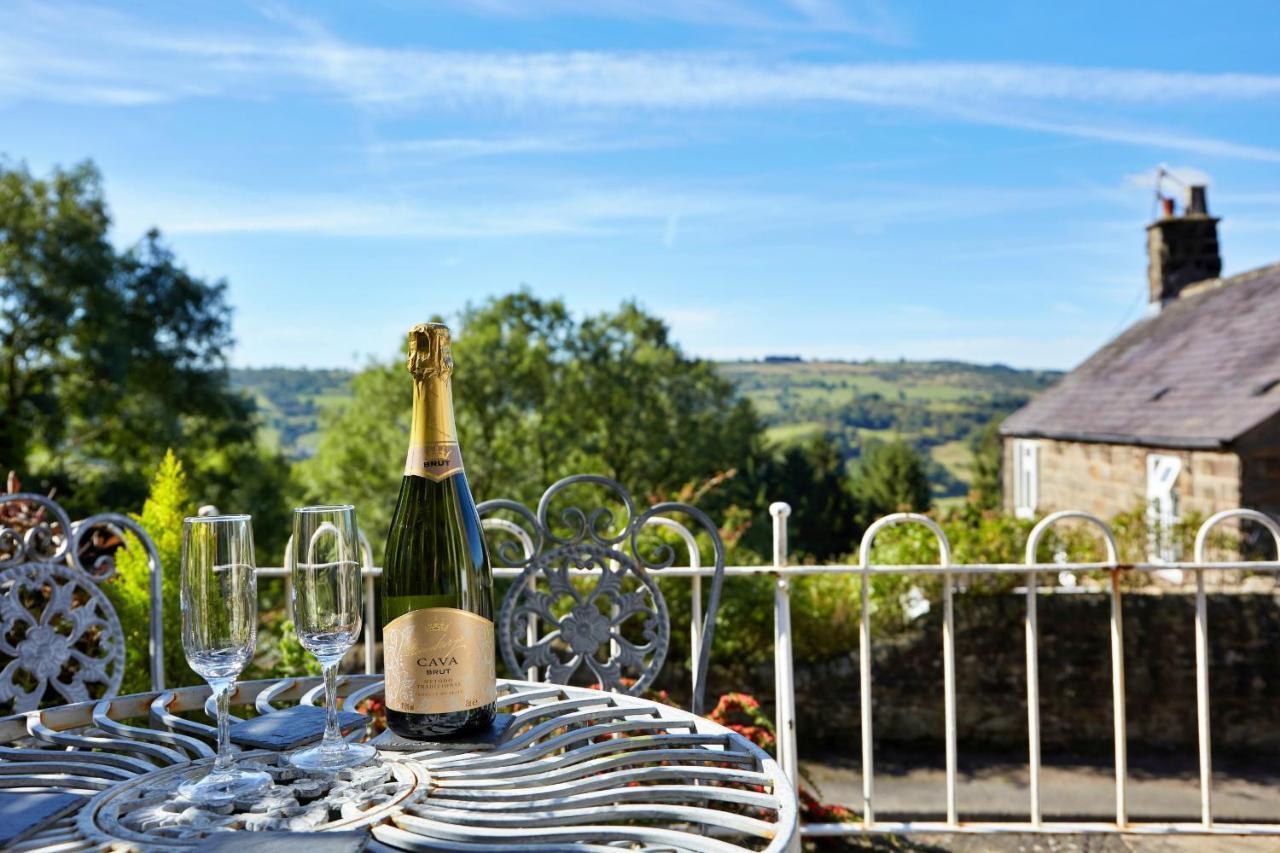 Finest Retreats - Peak View Villa Two Dales ภายนอก รูปภาพ