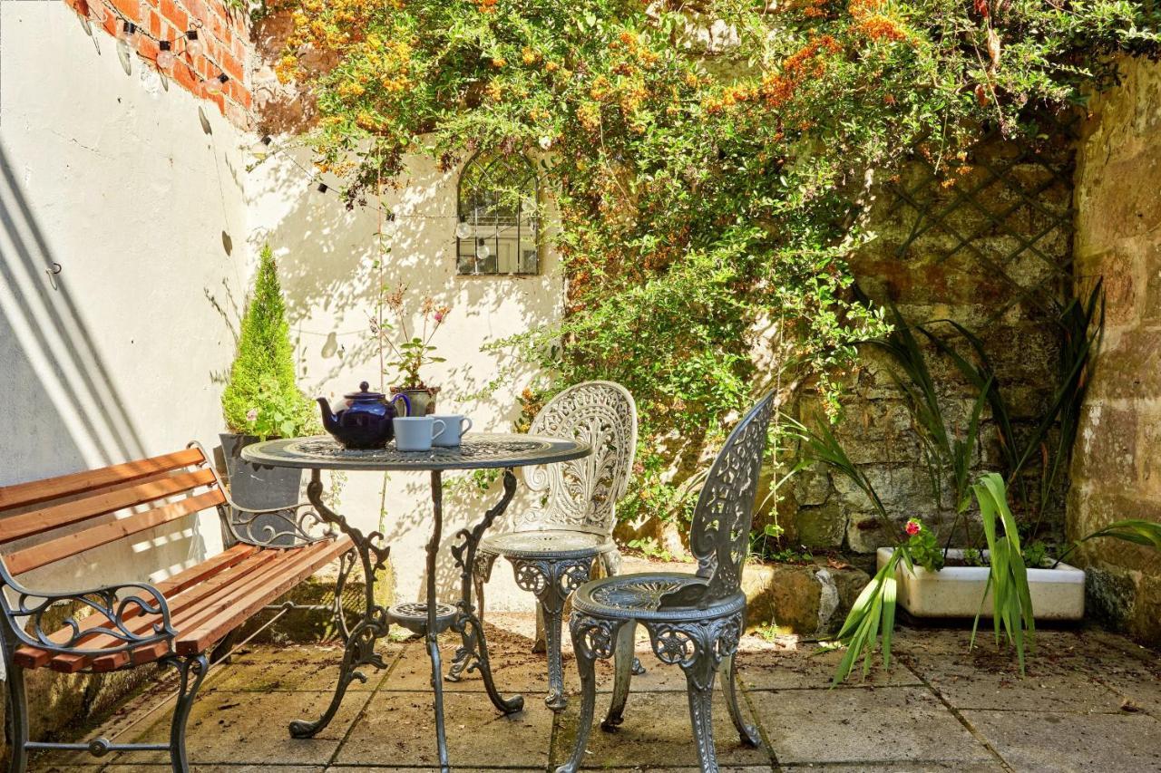 Finest Retreats - Peak View Villa Two Dales ภายนอก รูปภาพ